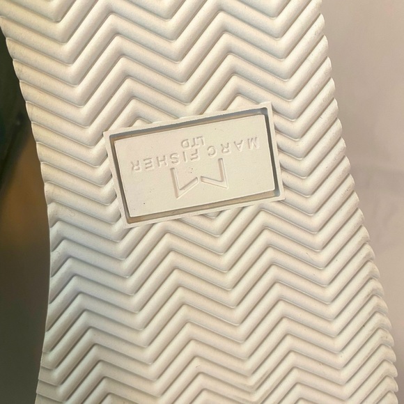 Marc Fisher slip on size 8.5 - Picture 7 of 8